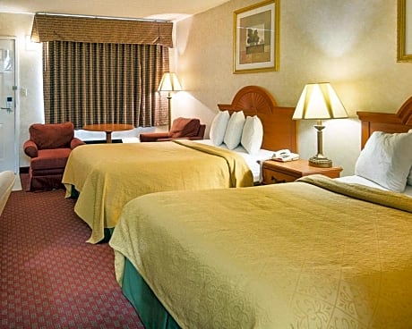 2 Double Beds, Smoking