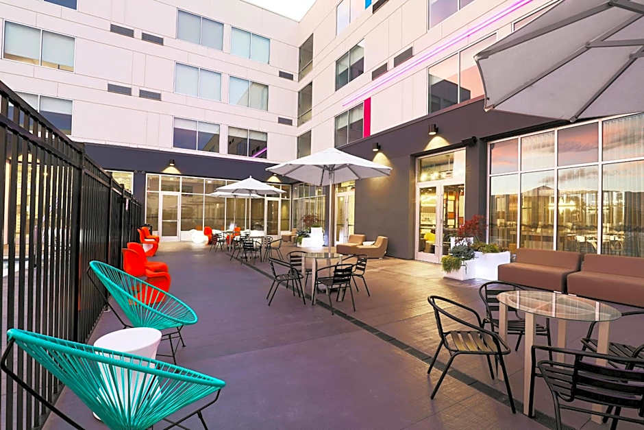 Aloft Reno Tahoe International Airport