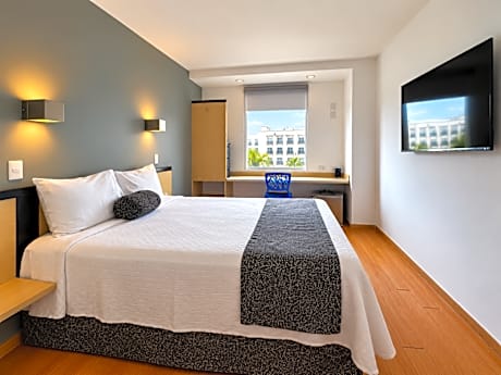 Superior Room, 1 Queen