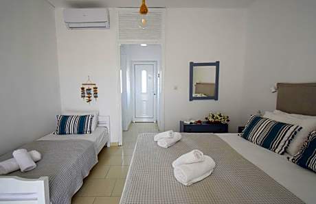 Classic Quadruple Room