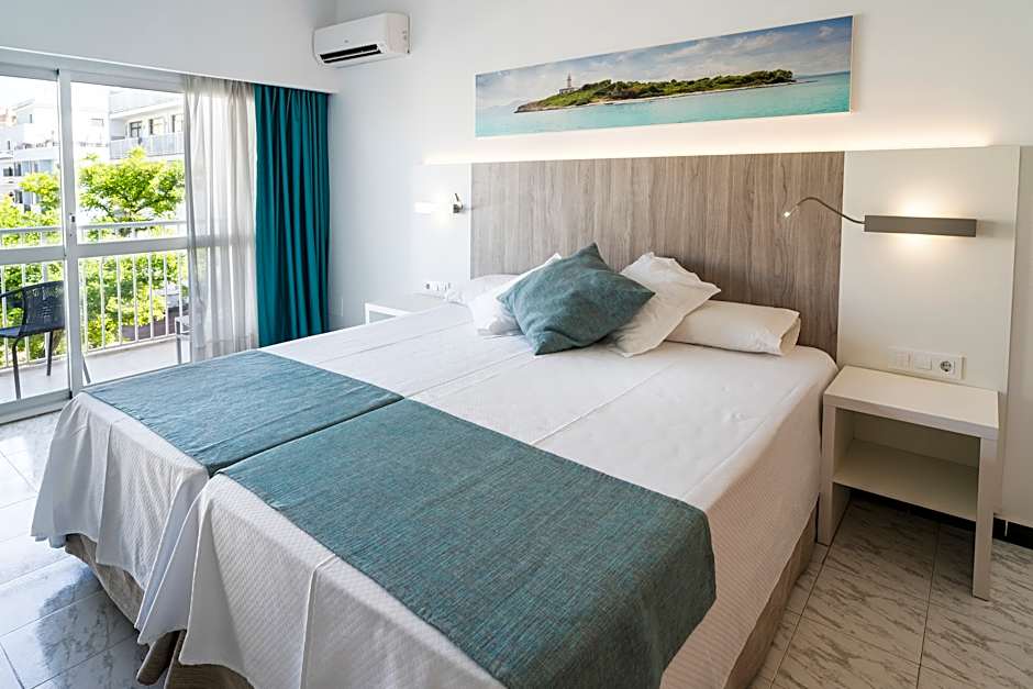Photo 1 of 2 of Premium 2 Beds