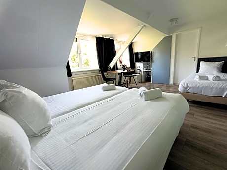 Triple Room with Bath