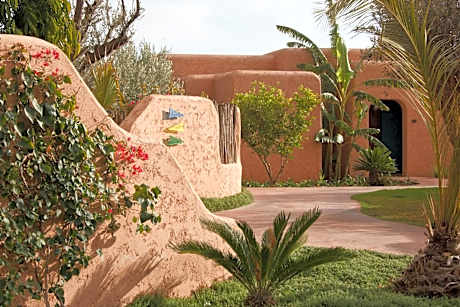 Oasis lodges