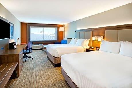 Standard Room with Two Queen Beds