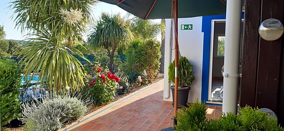 ApraHouseLoule Guesthouse