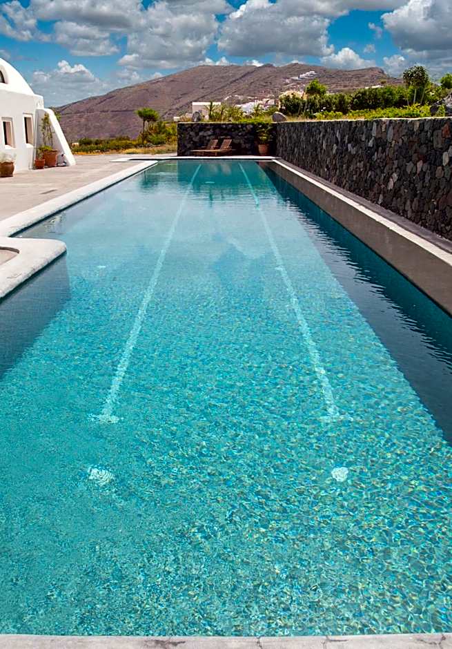 Perivolas Hotel