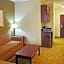 Holiday Inn Express Hotel & Suites Winnie By IHG