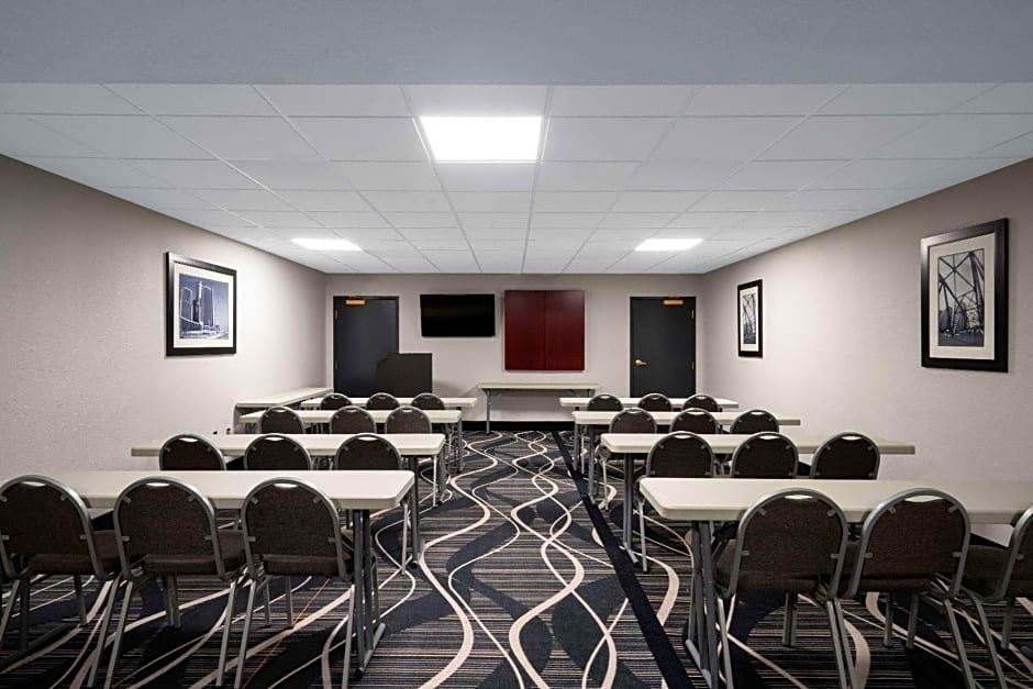 La Quinta Inn & Suites by Wyndham Knoxville East