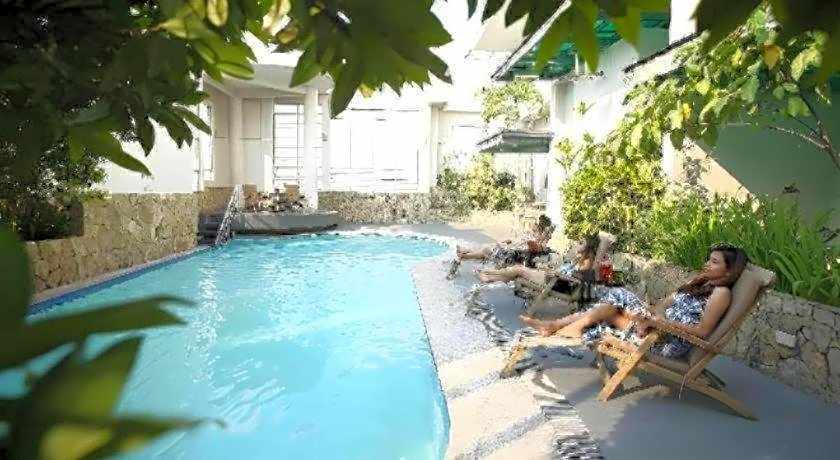 Lancaster Hotel Manila