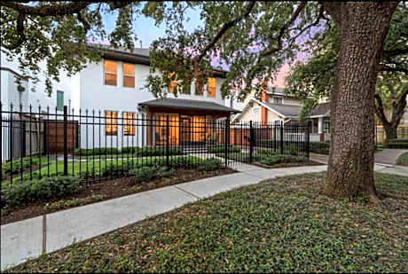 MyCrib Houston Hostel