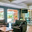 Phuket Ecozy Hotel