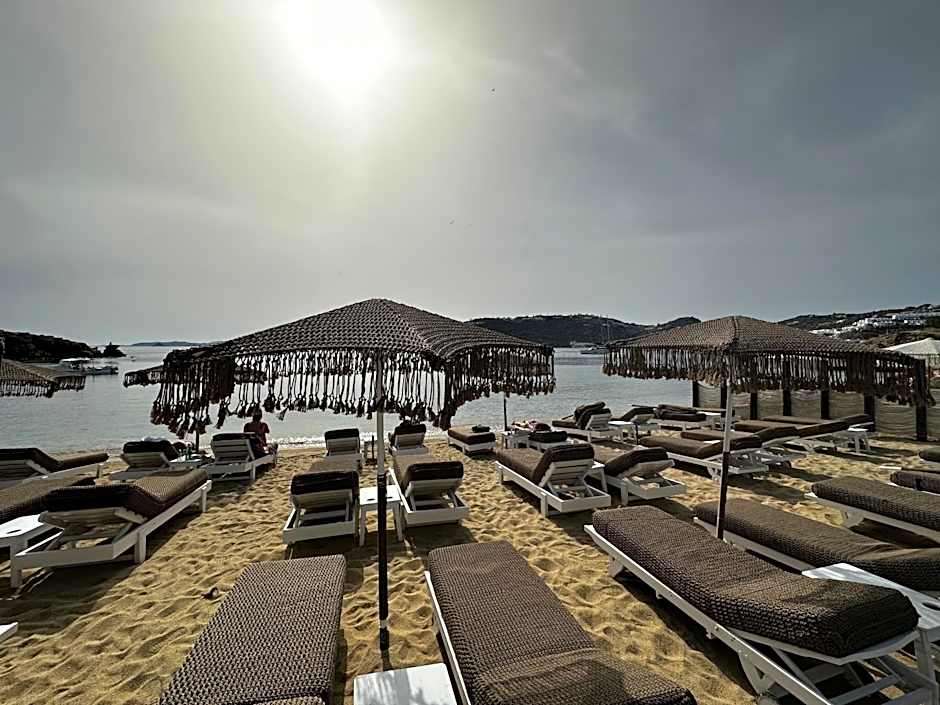 Agia Anna Beachfront Boutique