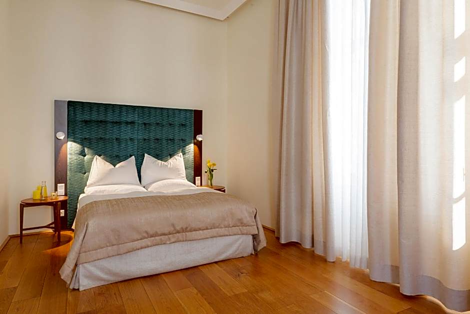 HiLight Suites Hotel