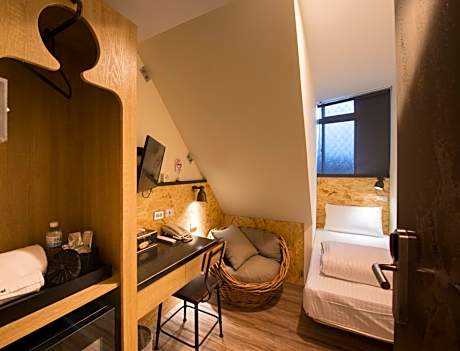 Single Room with Bath