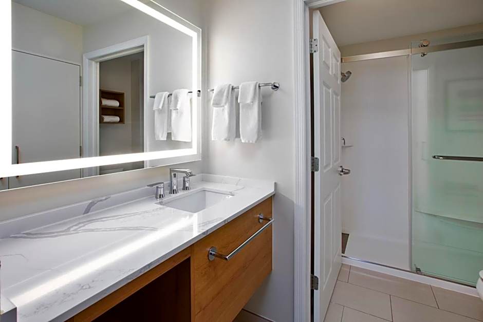 Staybridge Suites Omaha 80th and Dodge By IHG