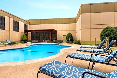 IBAN Dallas Park Central Hotel, Trademark by Wyndham
