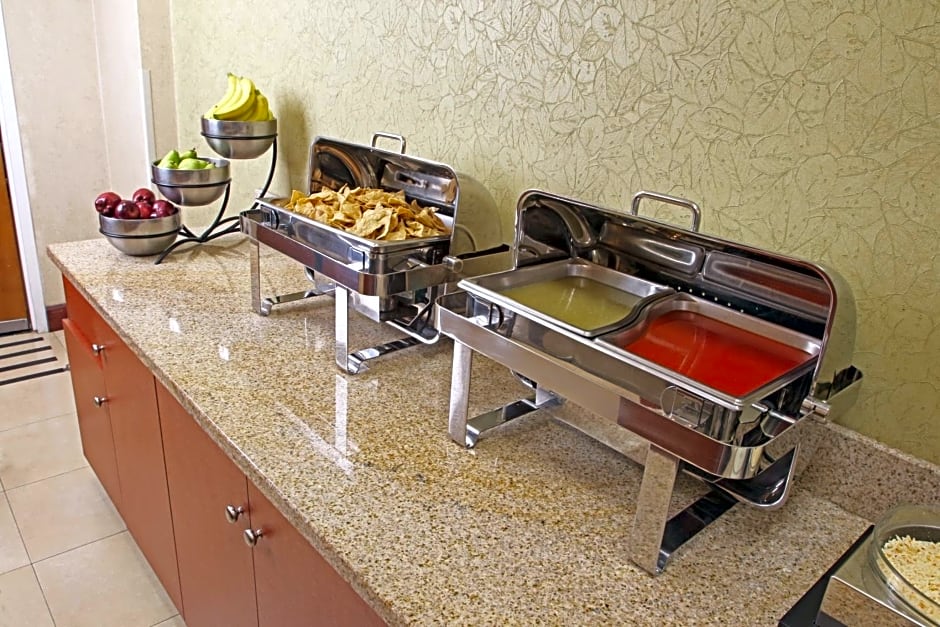 Holiday Inn Express & Suites Cuernavaca By IHG