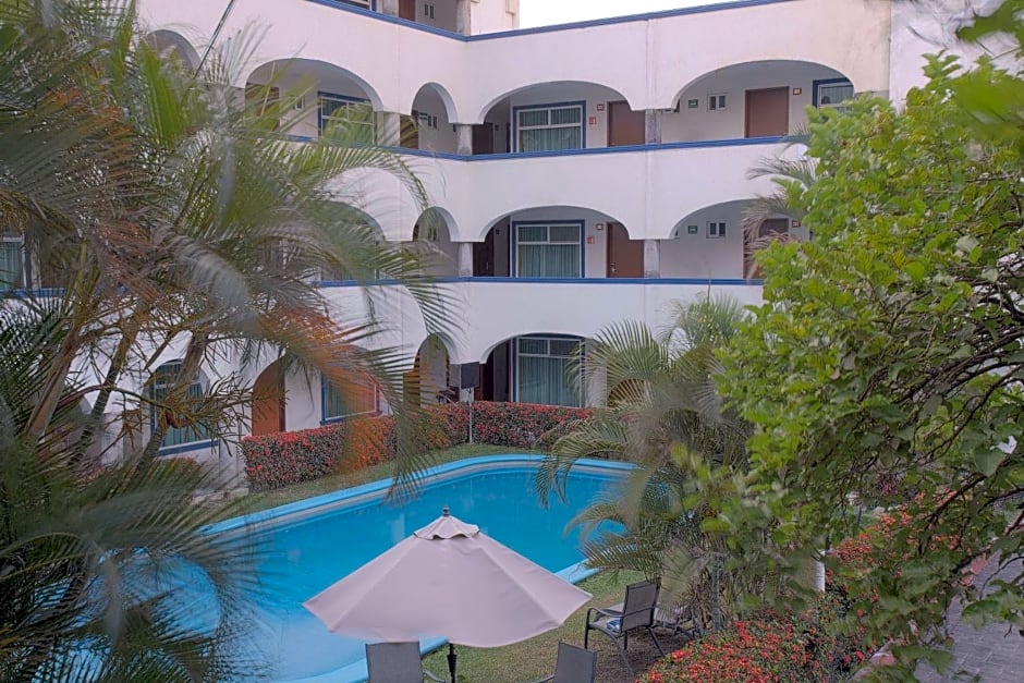 Hotel Arcos Aeropuerto