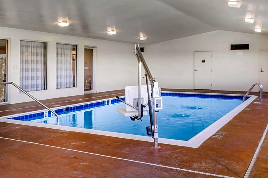 Wingate by Wyndham Dublin Near Claytor Lake State Park