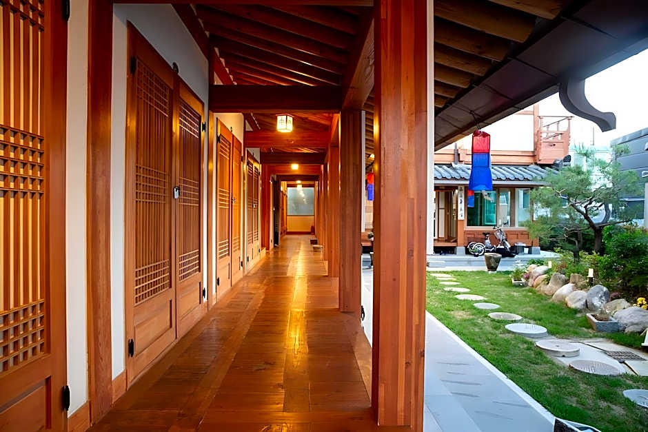 Nabijam Hanok Hotel