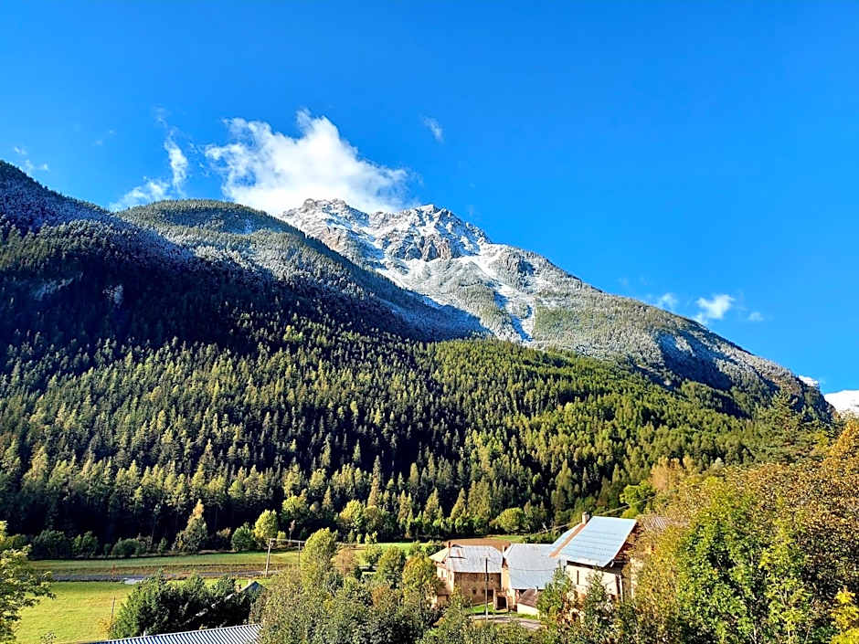 Hôtel Restaurant Gîtes Les 5 Saisons