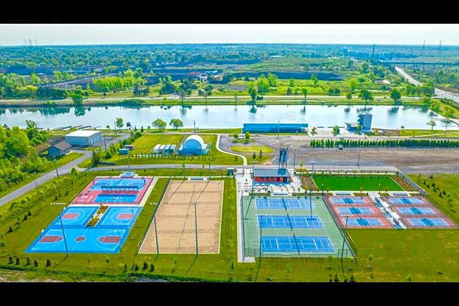 Holiday Inn Express & Suites Welland By IHG