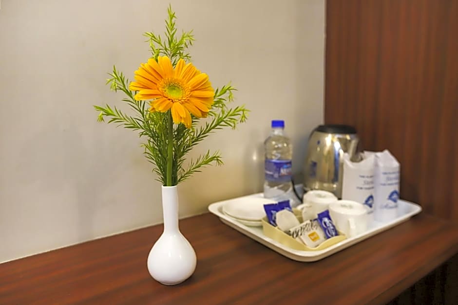 Kzar Corporate Hotel by OYO Rooms – Calcutta, LA