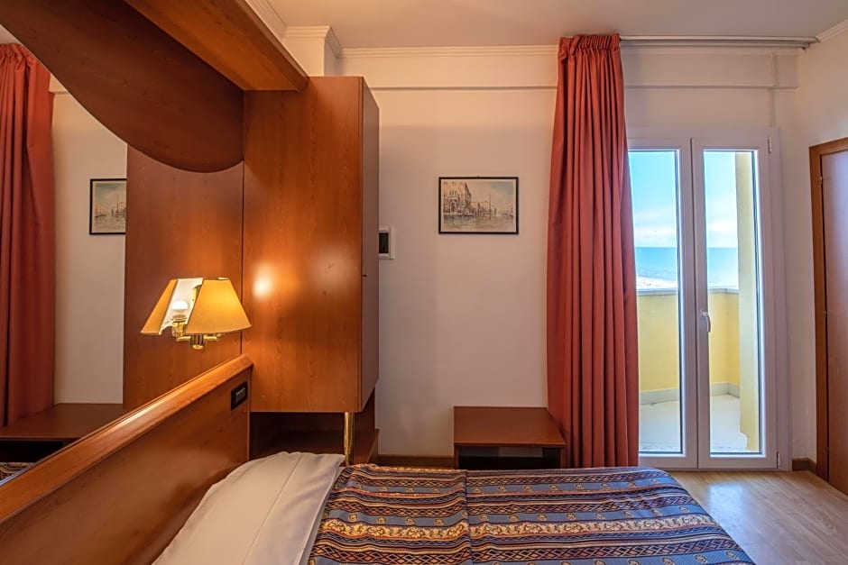 Hotel Mondial