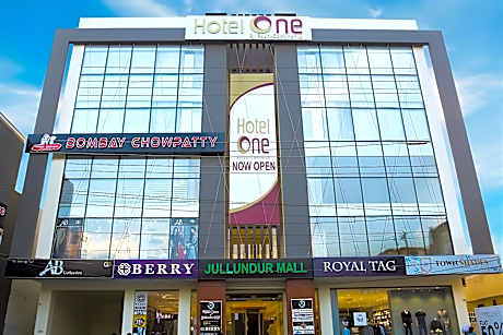 Hotel One Rahim Yar Khan Club Road