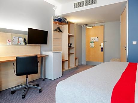 Standard Double Room with Free Breakfast - Accessible