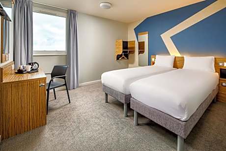 Accessible Room with Two Single Beds