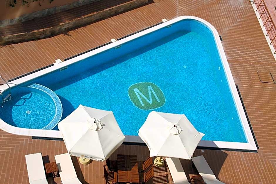Moreto Seaside Aparthotel