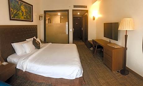 Superior - 1 King Bed