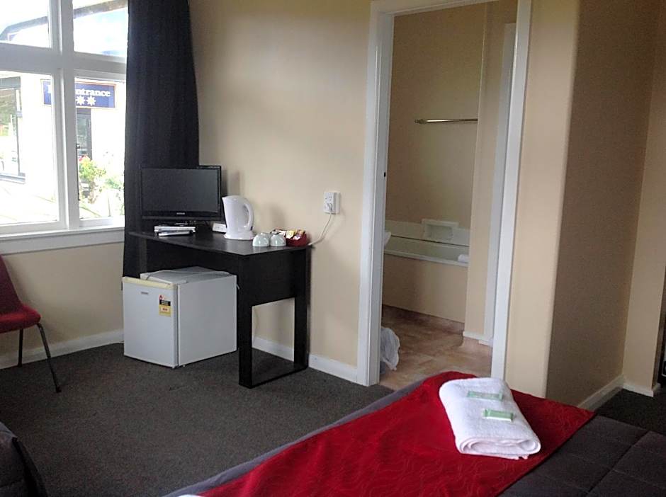 Otematata's Best Dam Pub