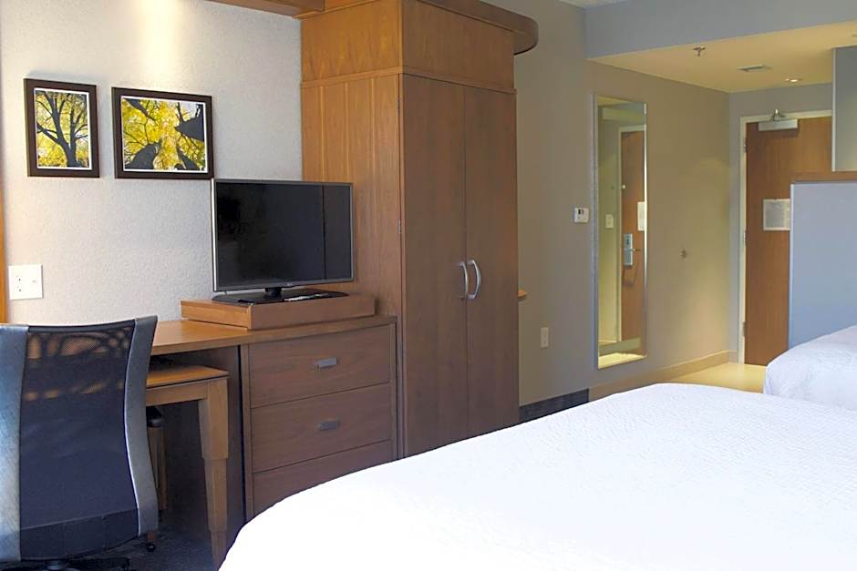 Courtyard by Marriott Asheville Airport