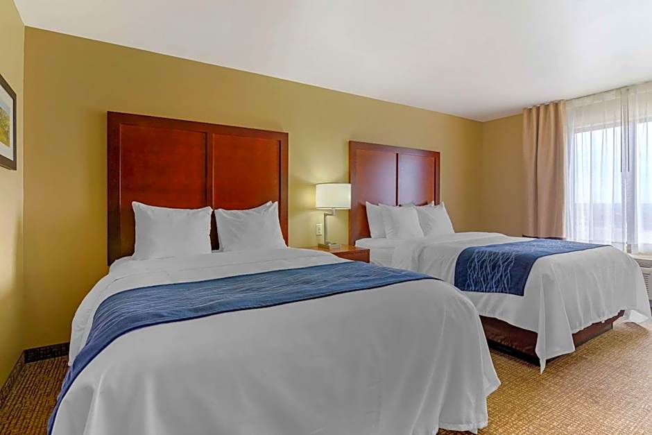 Comfort Inn & Suites
