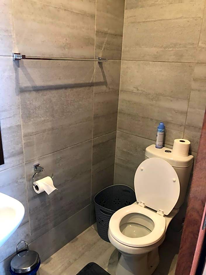 8 on Acacia Guesthouse