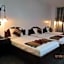 Yeak Loam Hotel
