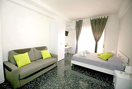 Quadruple Room with Private Bathroom