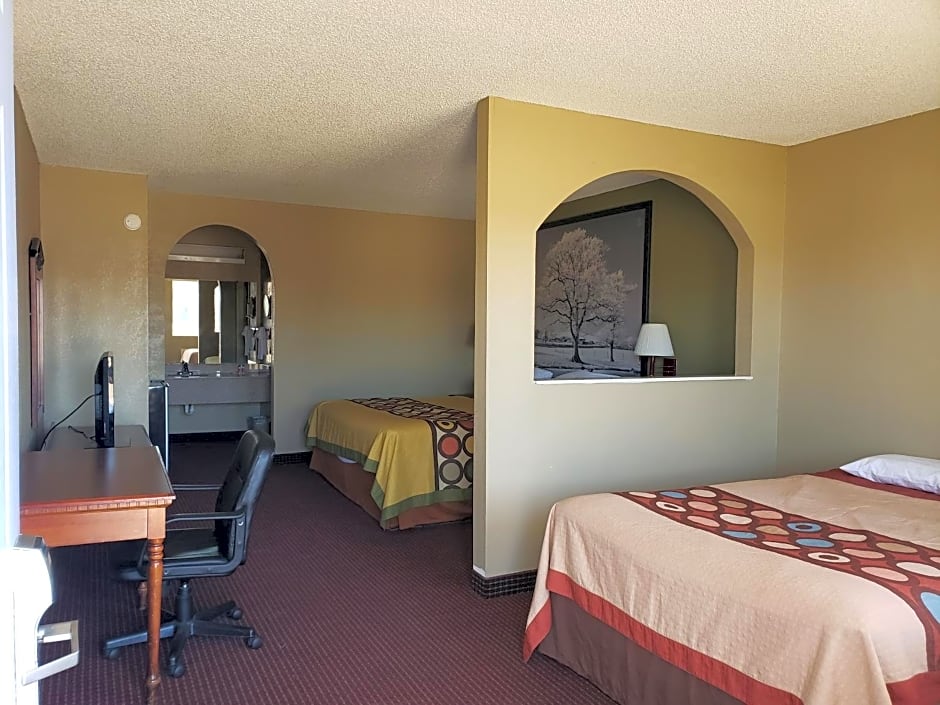 Super 8 by Wyndham Arkadelphia Caddo Valley Area
