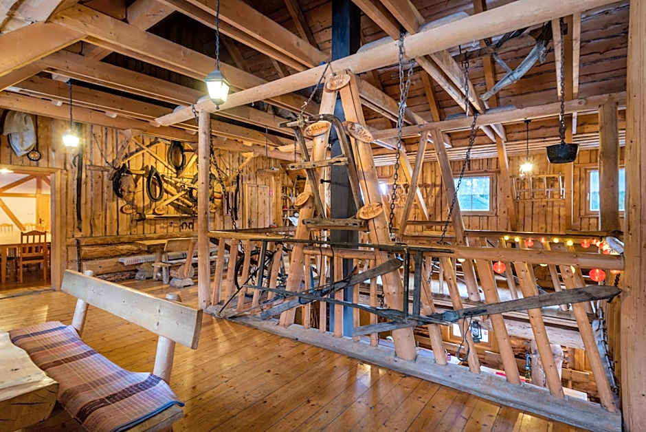 Chaty a horský hotel Kožiar