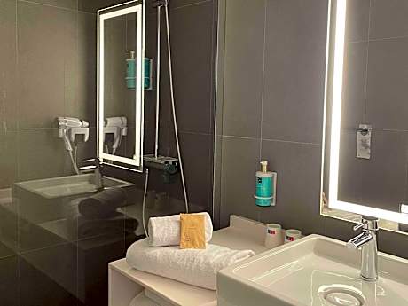 Classic Room with 1 double bed and 1 double sofa bed