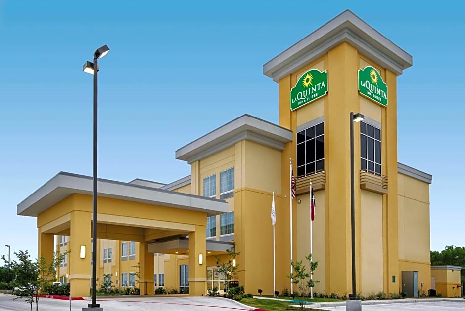 La Quinta Inn & Suites by Wyndham Karnes City