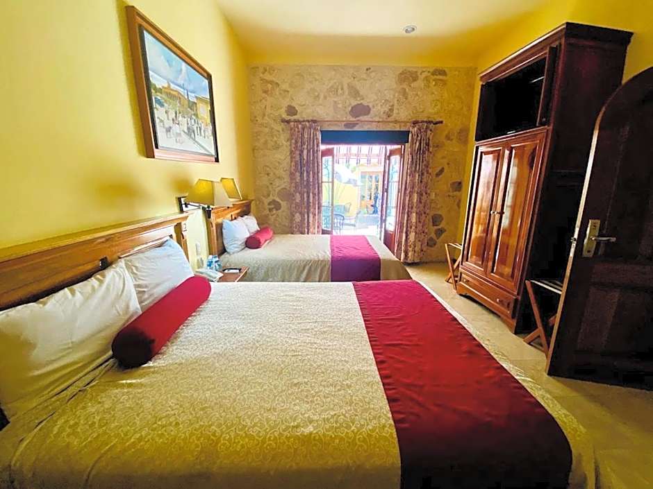 Cancun International Suites