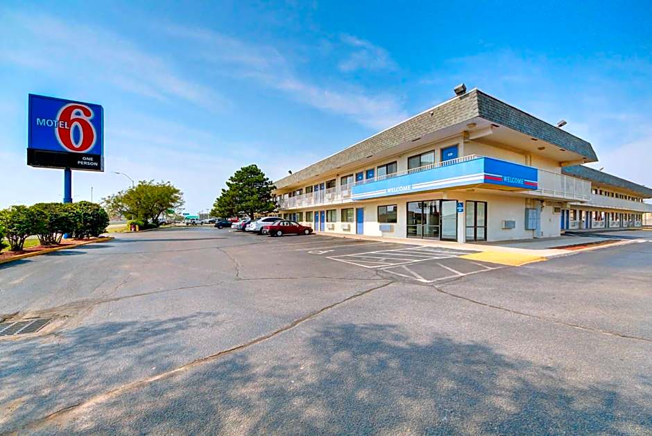 Motel 6-Wichita, KS - AIRPORT