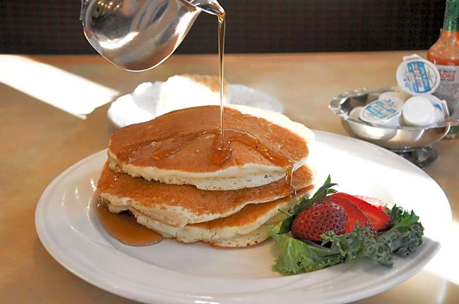 Piccadilly Inn Airport