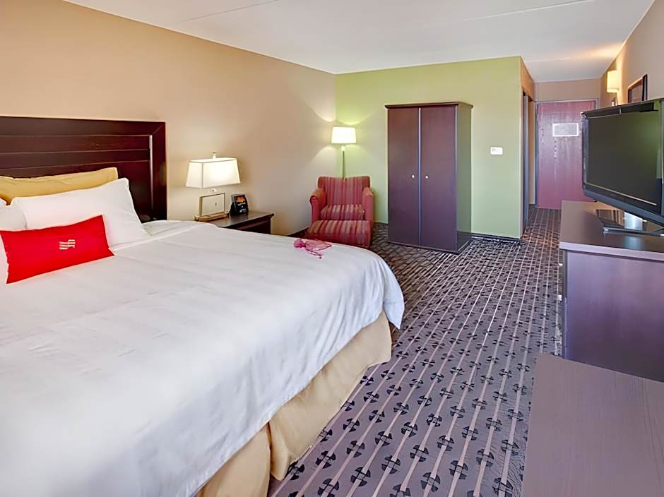 Crowne Plaza Milwaukee South By IHG