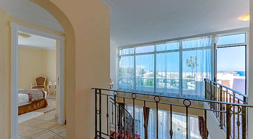 Hotel Flamingo Suites