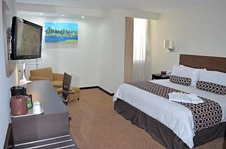 Deluxe King Room