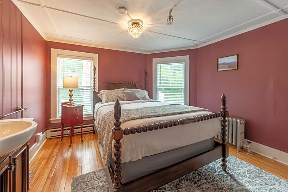 Cranmore Mountain Lodge Bed & Breakfast